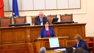 БСП се развихри, Нинова иска обяснение от трима министри!