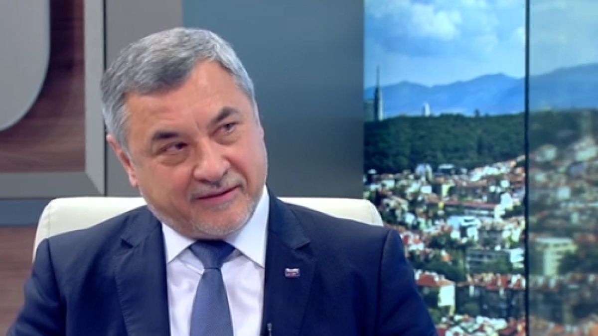 Валери Симеонов се закани: Следващият скалп, който ще закача на стената, ще е на Слави Трифонов!