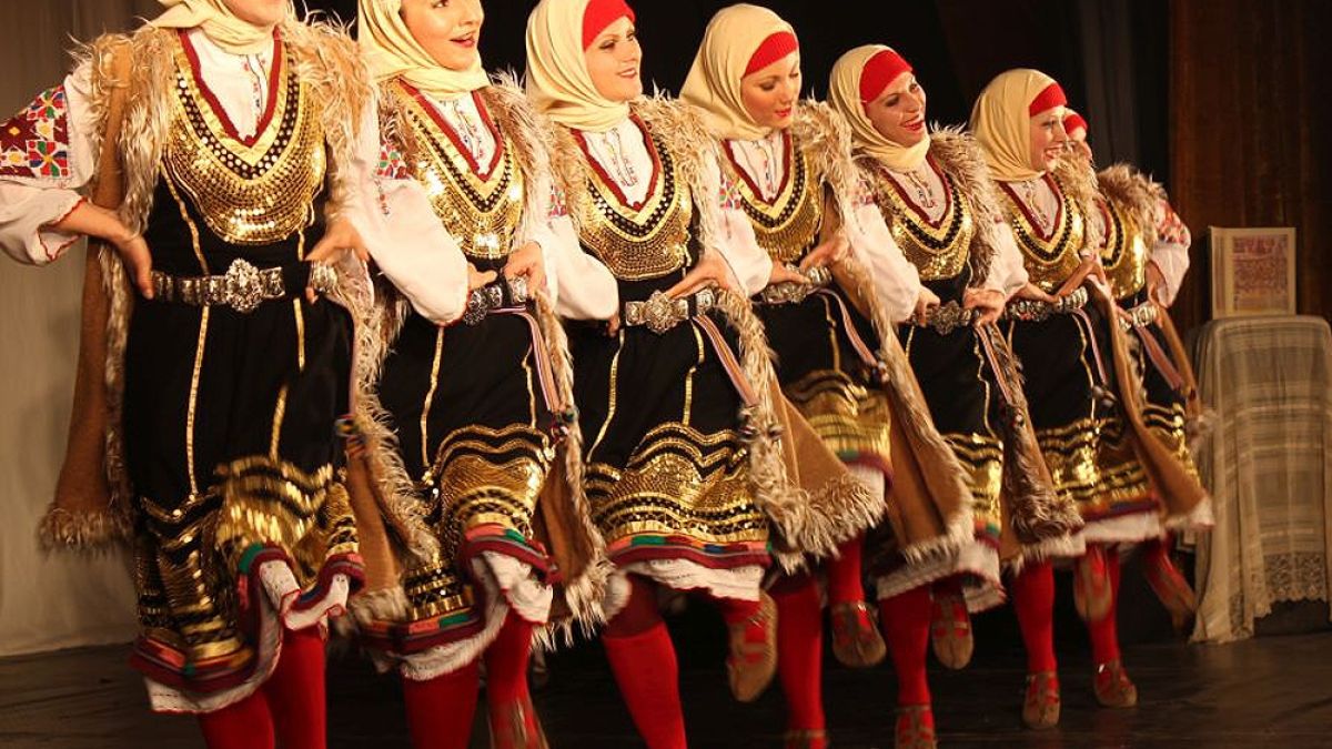 Ансамбъл „Българе“ започва с 2000 франка