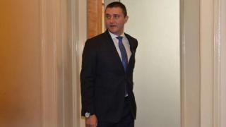 Кабинетът нареден, чакат Борисов в парламента