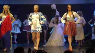 Ето я новата „Мис Съветски съюз” (ВИДЕО)