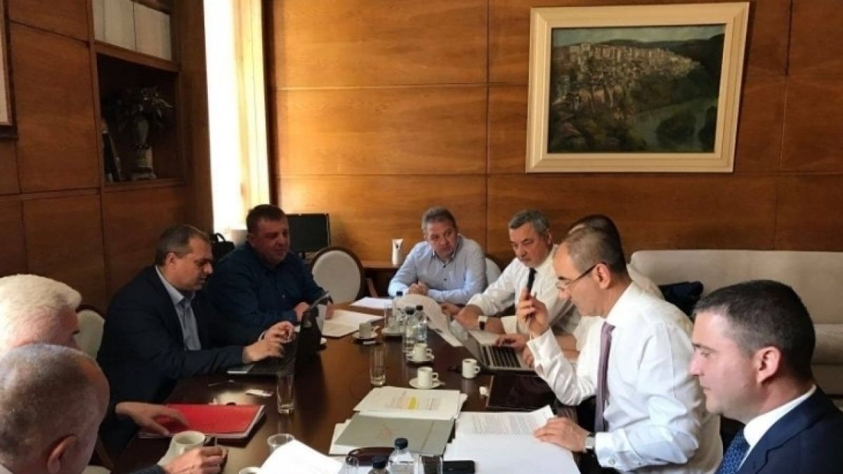 ГЕРБ и Патриотите вадят голямата секира: Министър се прощава с креслото си, ако ...(ВИДЕО)