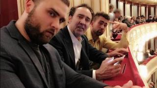 Холивудска звезда е у нас! Домъкна със себе си цялото си семейство (СНИМКИ)