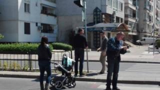 Мрачна възстановка в Пловдив! Експерти нищят на улицата убийството на Бонка (СНИМКИ)