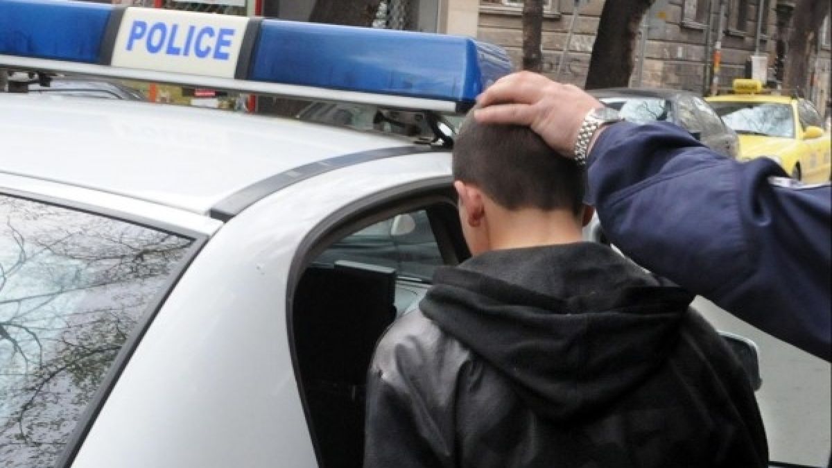 Светкавичен удар на полицията! Спипаха апаша с пачия крак, ударил банковия клон в КАТ в Благоевград