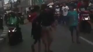 Ужасяващо ВИДЕО 18+! Престъпници забиха сърп в главата на мъж, но той...