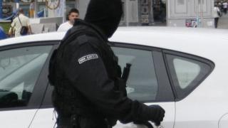 Спецакцията в Бургас е срещу наркобосовете, арестите продължават