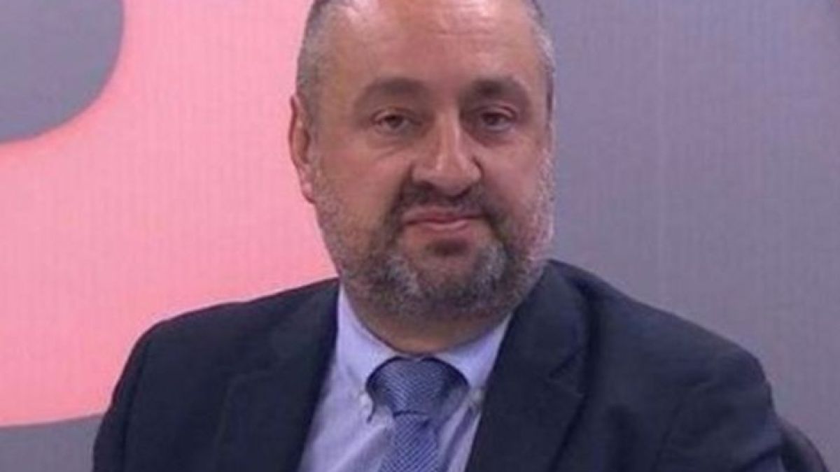 Ясен Тодоров: Лозан Панов ако е толкова принципен и е мъжкар, трябва да се откаже от поста