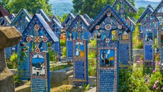 Невероятно, но факт! В Европа има весело гробище (СНИМКИ)