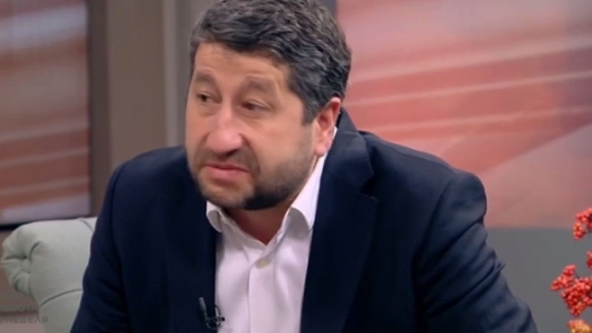 Христо Иванов продължава с турнето по медиите, пее старата песен на нов глас