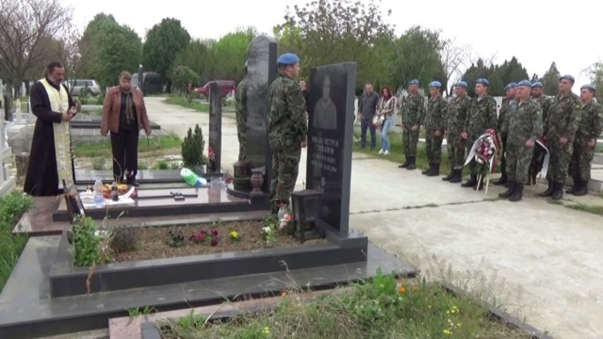 Командоси отдадоха почит на наш рейнджър, загинал преди 12 г. в Ирак