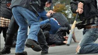 Пребиха брутално с бухалки кримигерой в Димитровград