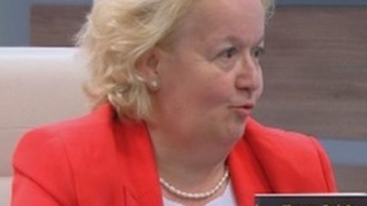 Алена алармира: Месец май ще е много критичен за тези 5 зодии- внимавайте!