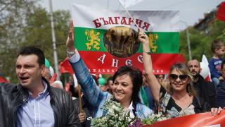 Манол Генов заговори за „обетованата земя” в БСП, привилегиите и действията на Нинова