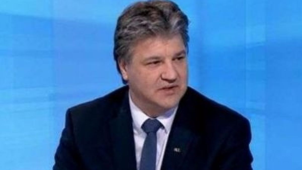 Димитър Узунов попиля Христо Иванов и съдебната му реформа