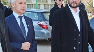 Първо в БЛИЦ! Депутат от "Атака" си направи зловеща шега с Корнелия Нинова (СНИМКА)