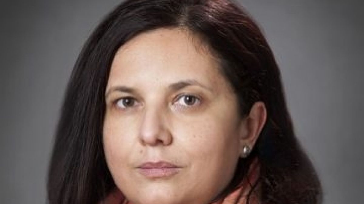 Зрее война между Захариева и служебен министър?