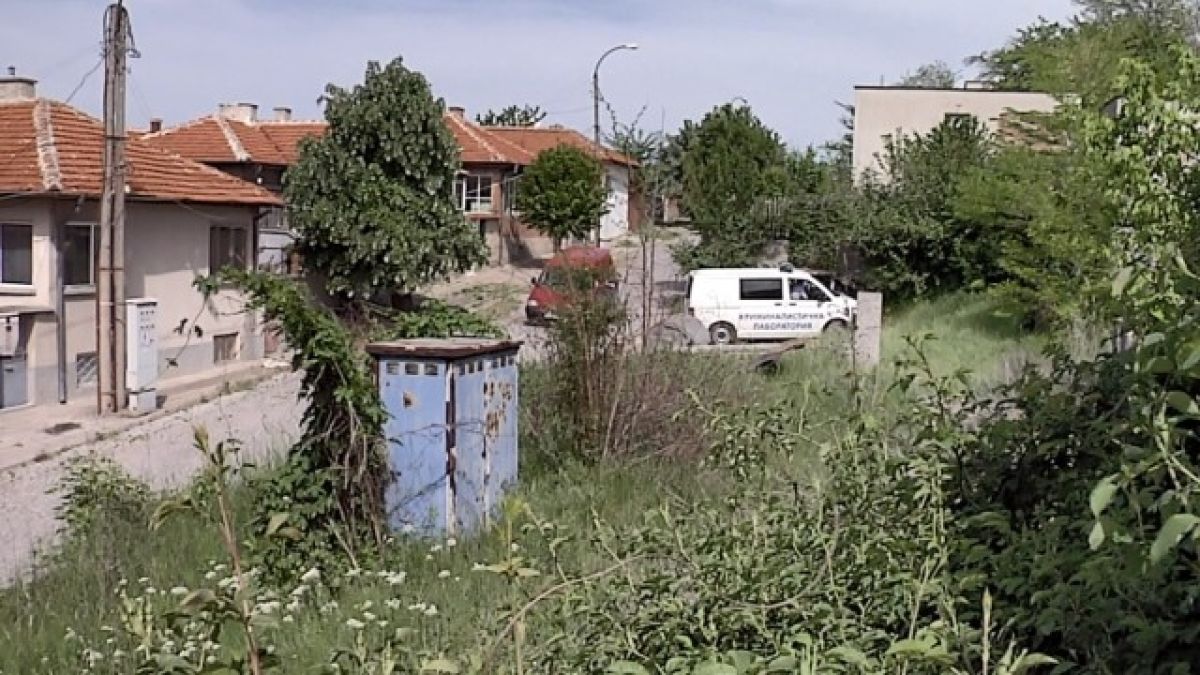 Ужас в Ямбол! Някой преби зверски малко детенце с камък и го захвърли в изоставена сграда