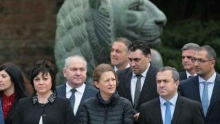 Нинова: Заръката на героите, жертвали се за свободата на Отечеството, е да уважаваме и ценим Българската армия