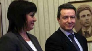 Кои са десните ръце на депутатите? Янаки Стоилов ще помага на Корнелия Нинова, а Цветанов ще се доверява на...