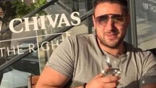 Бившият на Емануела е съсипан! От секси мачо се превърна в лоена топка - забърса мадама с потресаващ прякор (СНИМКА)