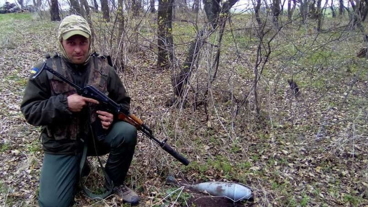 КАДРИ от телефоните на украинските диверсанти, взривили колата на ОБСЕ в Донбас (СНИМКИ/ВИДЕО)
