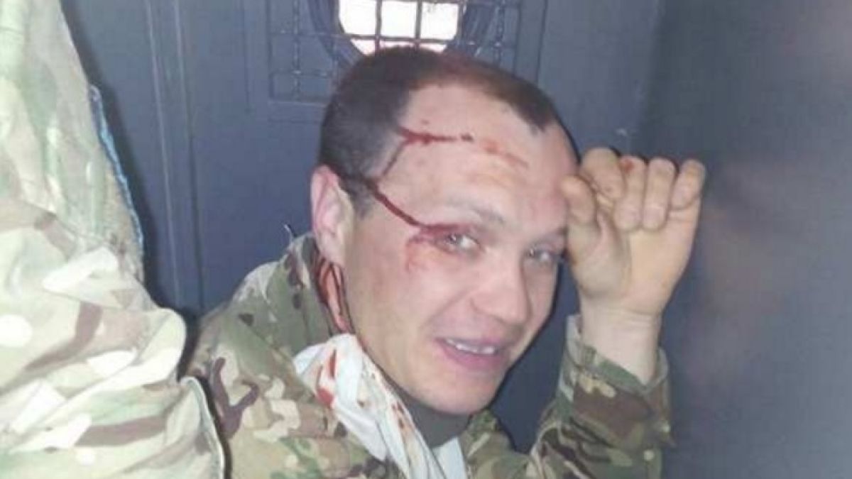 Нещо невиждано от времето на Майдана се случва в Киев: Полицията бие и се гаври с бандеровци и неонацисти (ВИДЕО)