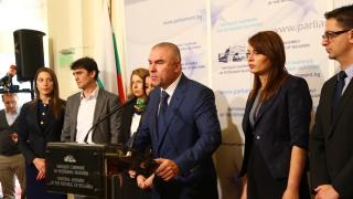 Вече е факт! "Антикорупция" подпука двама депутати на Марешки