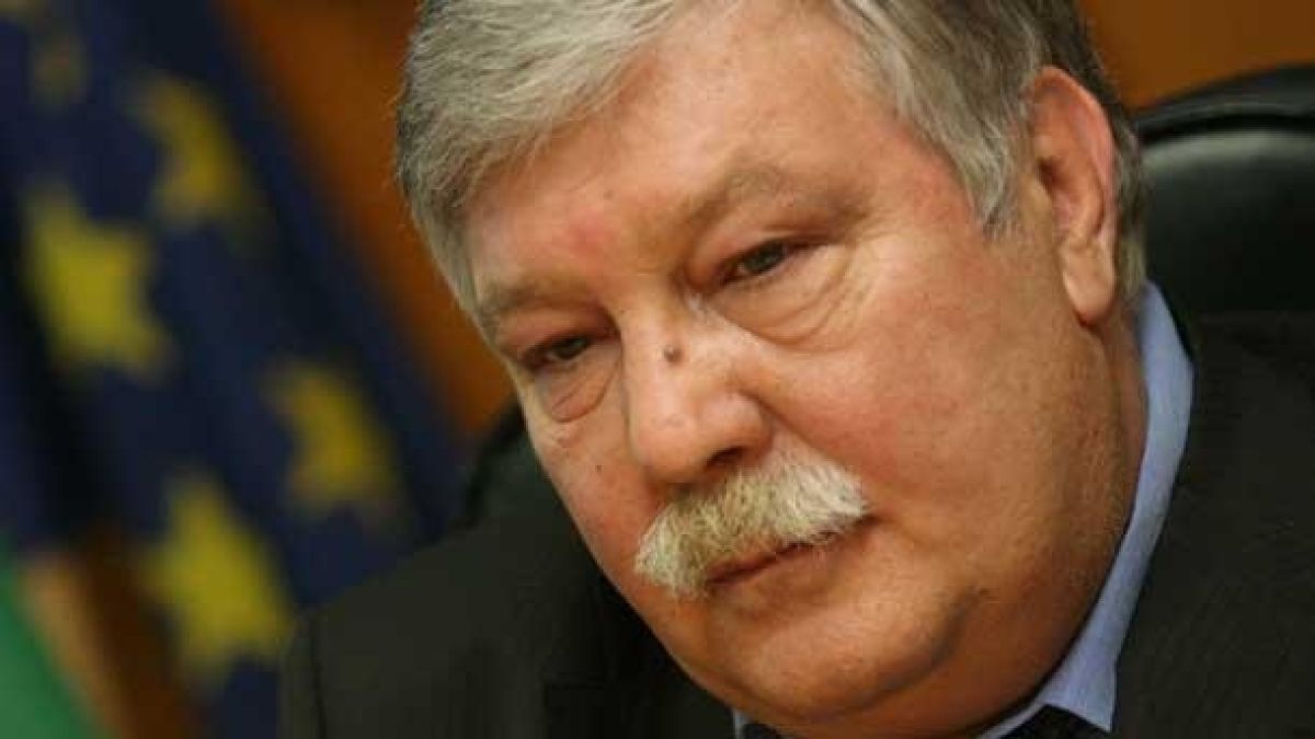 Внезапно почина бившият началник на ВМА  ген. Стоян Тонев!