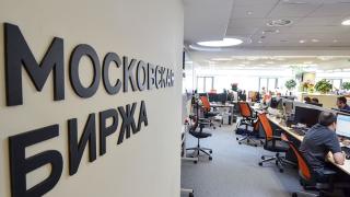 След поскъпването на петрола Русия изкупи $ 100 милиарда от американските дългови книжа. Защо ли? 
