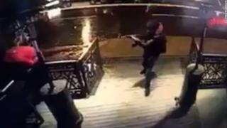 Сринаха за 45 минути кървавия нощен клуб "Рейна" в Истанбул