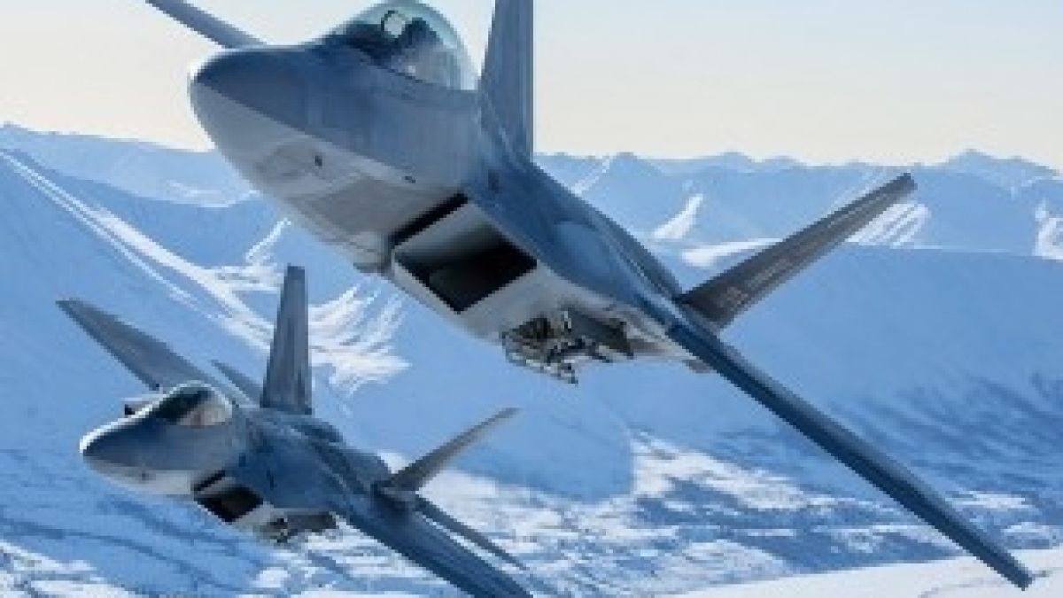 US-пилот: F-22 Raptor може да победи 10 руски Су-35 (СНИМКИ/ВИДЕО)