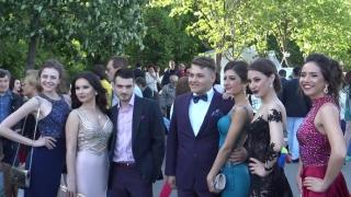 Бутикови рокли от Дубай, Милано и Германия хит на бургаските балове (СНИМКИ/ВИДЕО)