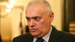 Вътрешният министър обяви заплашена ли е страната от терористичен акт 