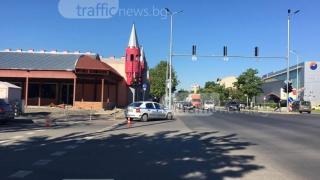 Жена зад волана блъсна колоездачка на кръстовище в Пловдив (СНИМКИ)