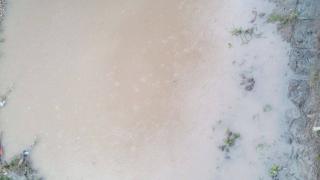 В 21 век: Врачани газят във вода и кал, за да стигнат дo домовете си (СНИМКИ/ВИДЕО)