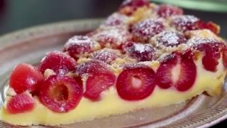 Френски шедьовър с череши, няма как да не си оближете пръстите!