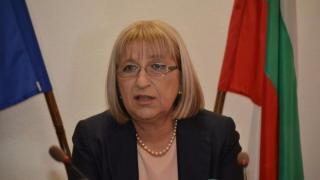 Цачева проговори за "Наглите" и скандала в Агенцията по вписванията, ето какво се зарече да направи