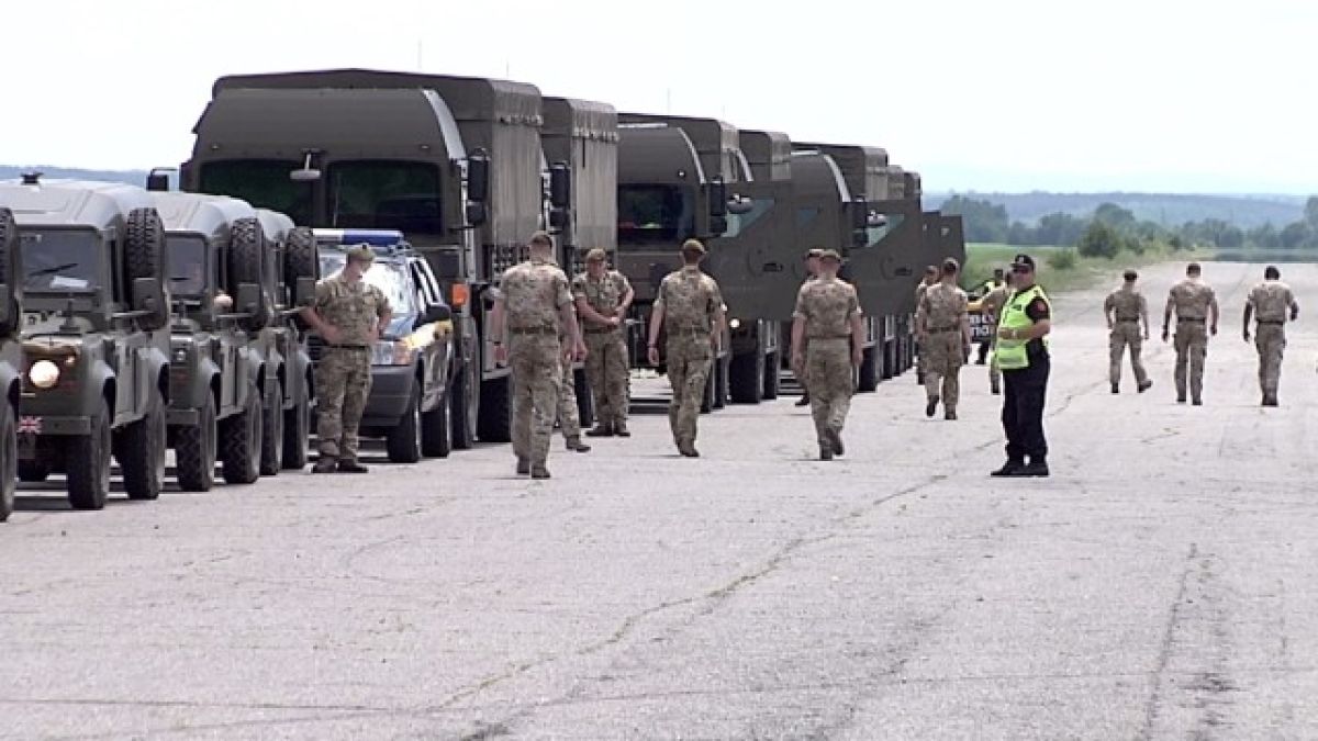 Без паника! Колоната с бойна техника и военнослужещи била на НАТО