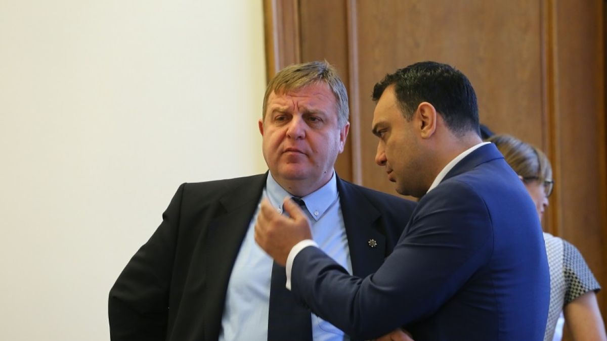 Каракачанов с извънредна заповед заради трагедията с падналия хеликоптер