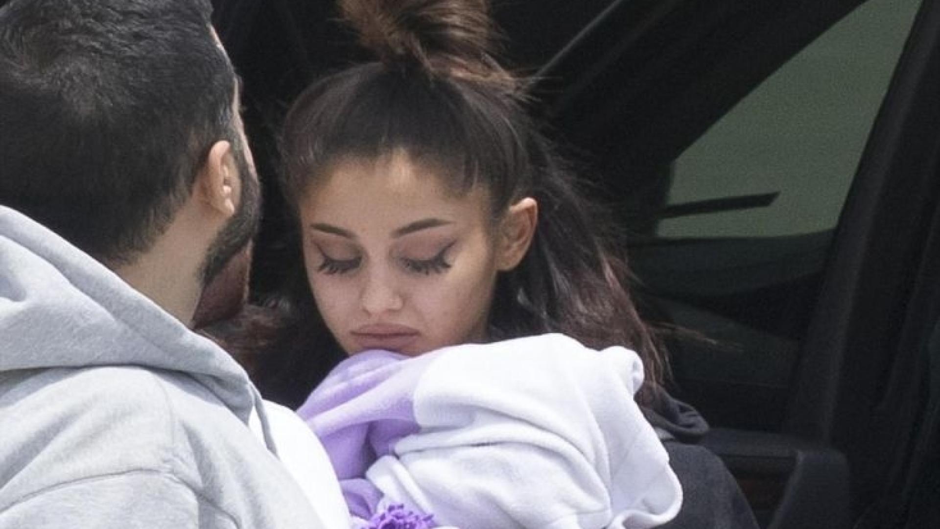 Какво се случва с Ариана Гранде? Феновете й са в паника от вида й СНИМКИ 