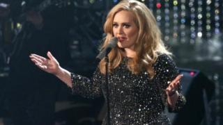Чутовен скандал с Адел, забраняват нейна песен по целия свят