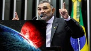 Бразилски сенатор предупреди: През октомври Земята ще бъде разтресена от страшни природни катаклизми, 2/3 от хората ще загинат!
