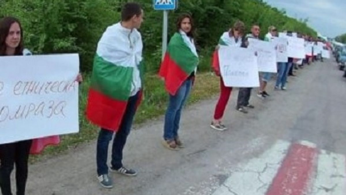 Мълчанието на родината-мащеха: Малтретират наши сънародници в Украйна, България не реагира