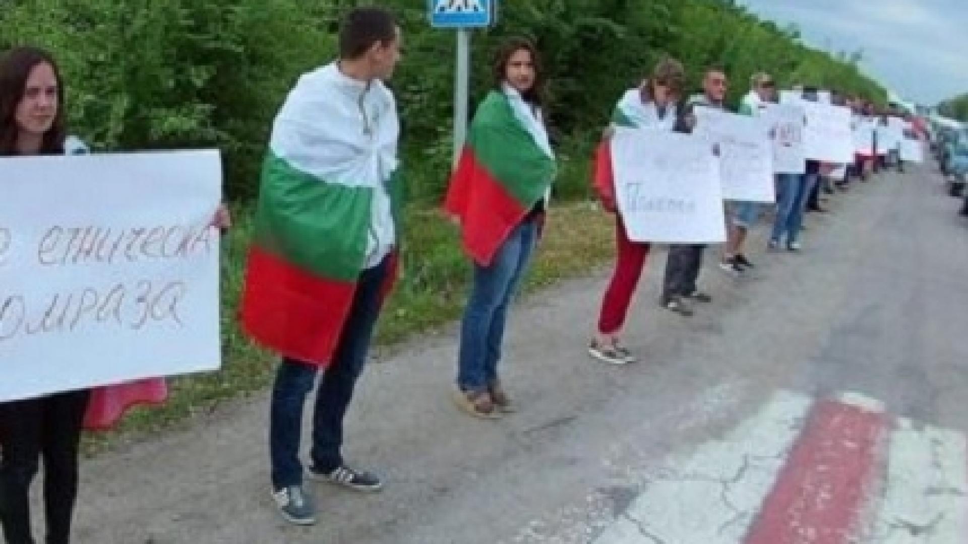 Мълчанието на родината-мащеха: Малтретират наши сънародници в Украйна, България не реагира