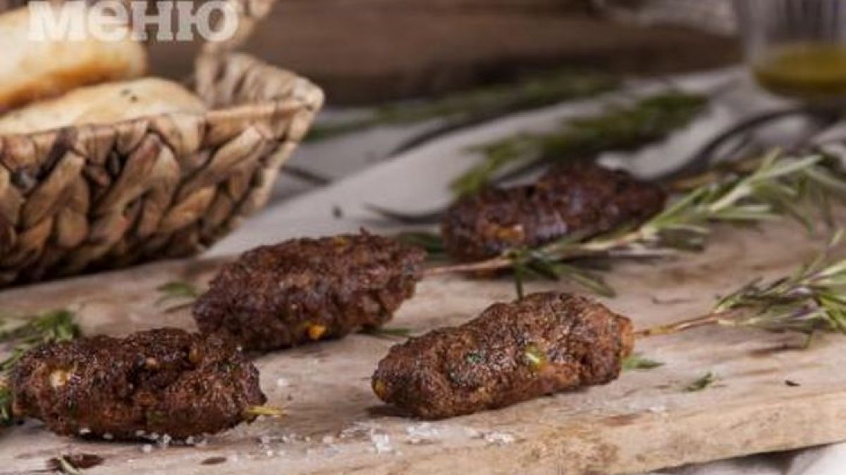 Вкусно и сочно предложение: Кюфте на шиш - върви супер с анасонова напитка!