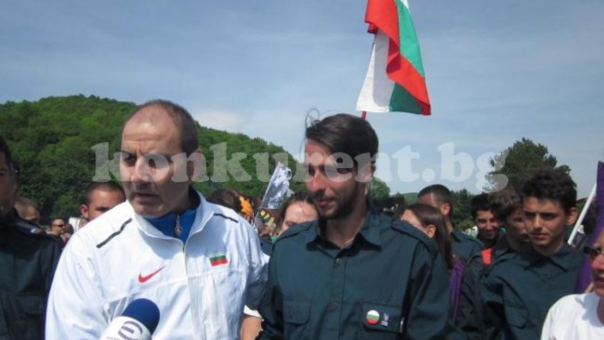 Студент пристигна от Англия, за да тръгне по стъпките на Ботев (СНИМКИ)