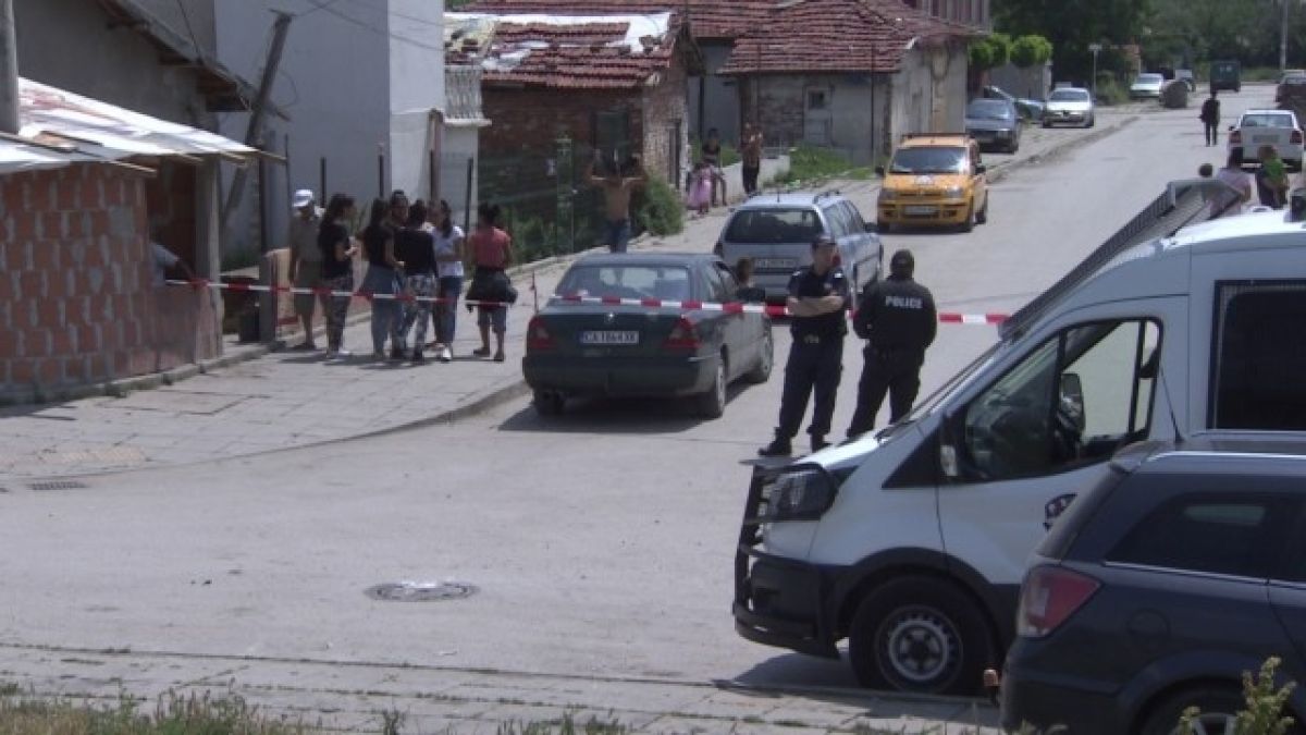 Лъсна тарифата на 16-годишния трафикант Трайчо, оставил  девет трупа на бежанци на "Тракия"