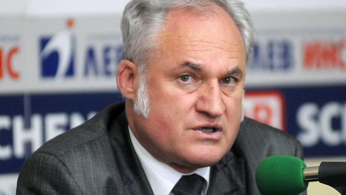 Топфинансистът Кольо Парамов пред в. "Шоу": Свои слагат на дръвника 47 червени милионери 