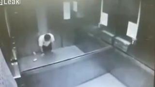 Ужасяващ момент! Асансьор смазва човек, докато се опитва да влезе в него (ВИДЕО)